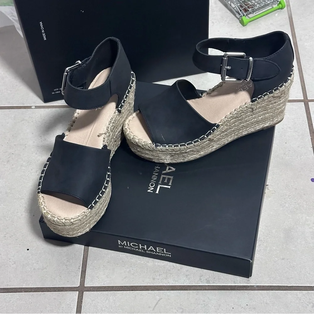 Michael by Michael Shannon Giulia‎ Women Black Wedge Espadrille Sandals size 7.5